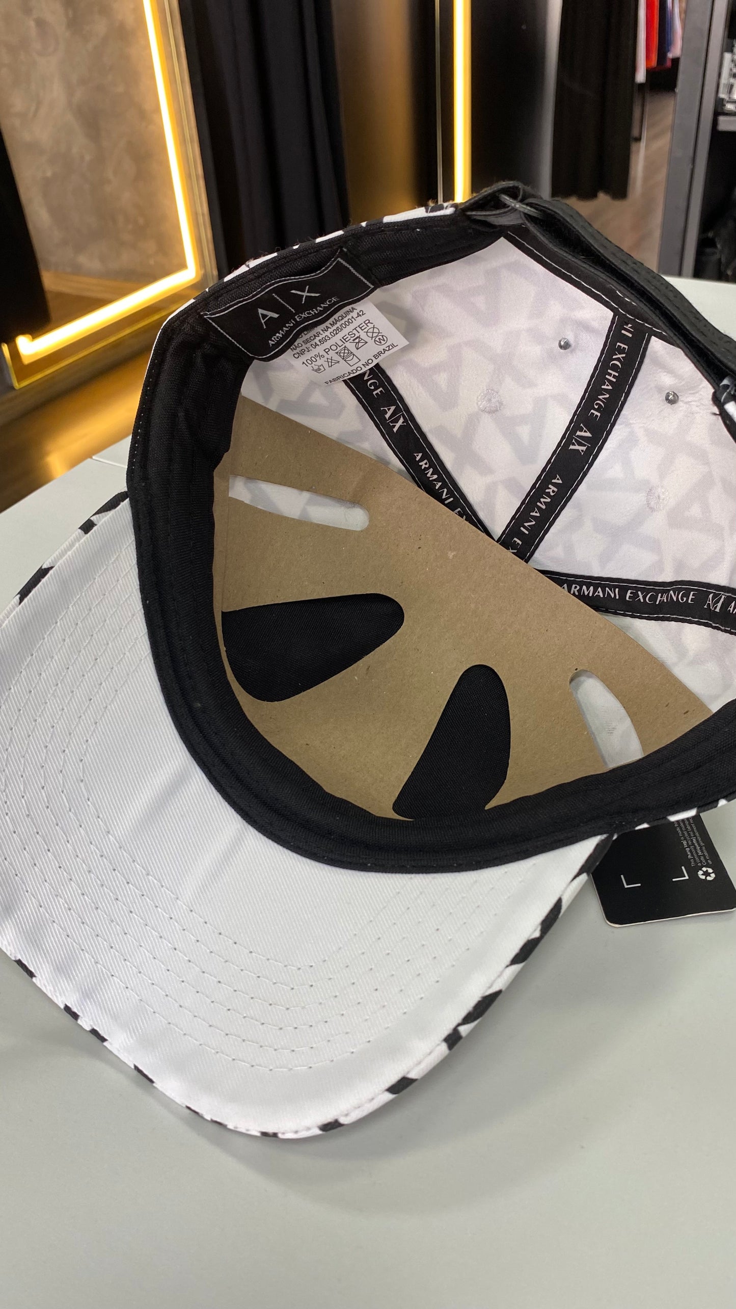 Boné Armani Exchange