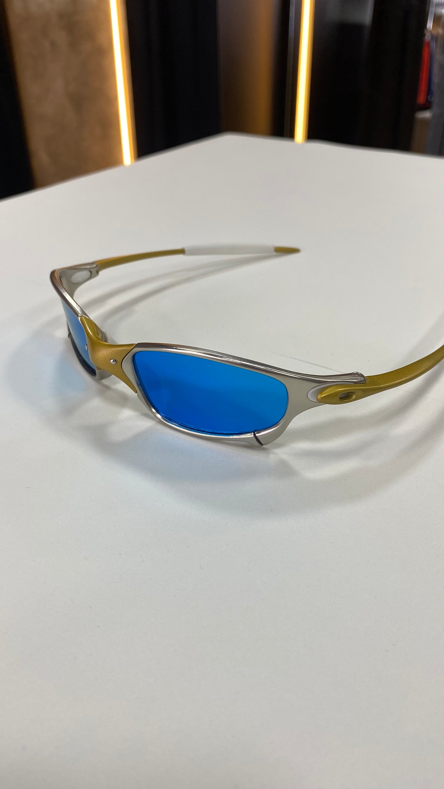 Oakley juliet