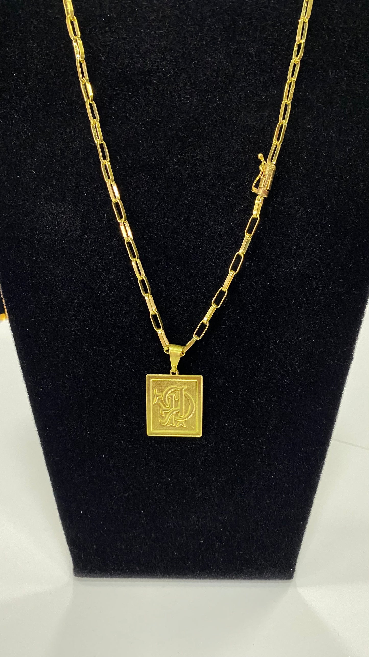 Corrente em moeda antiga