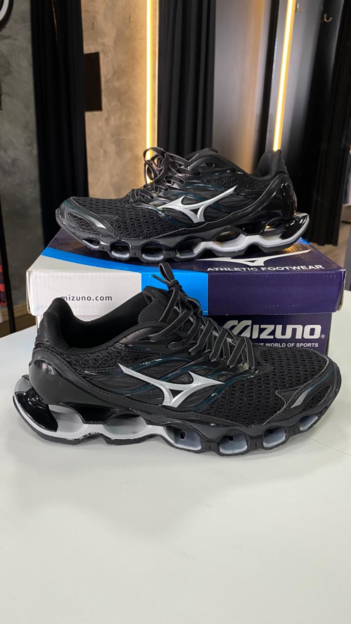 Mizuno Prophecy 11s