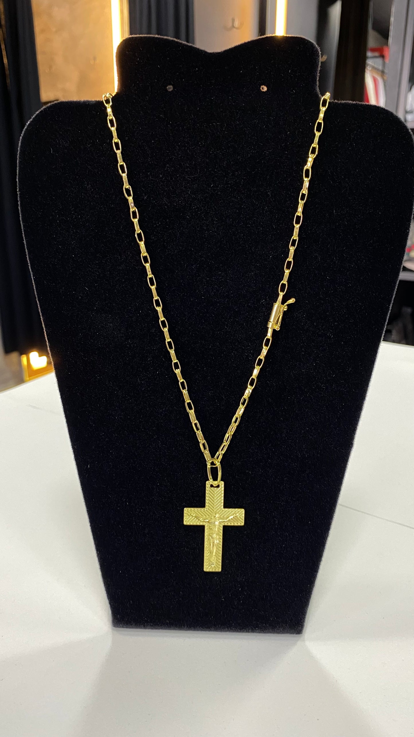 Corrente em moeda antiga