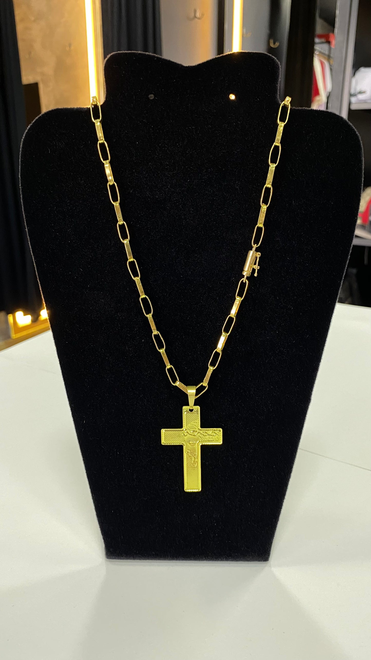 Corrente em moeda antiga