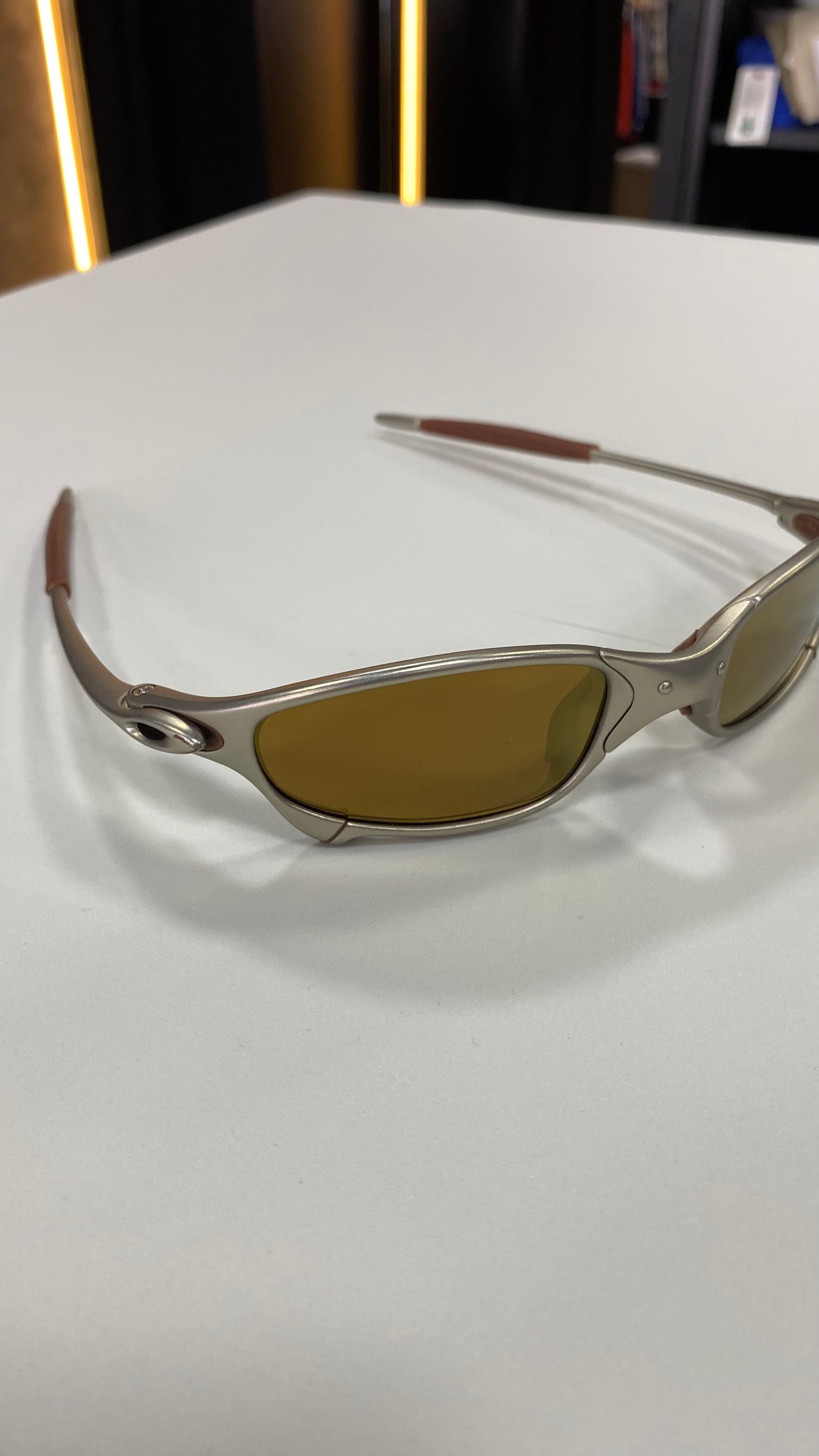 Oakley juliet