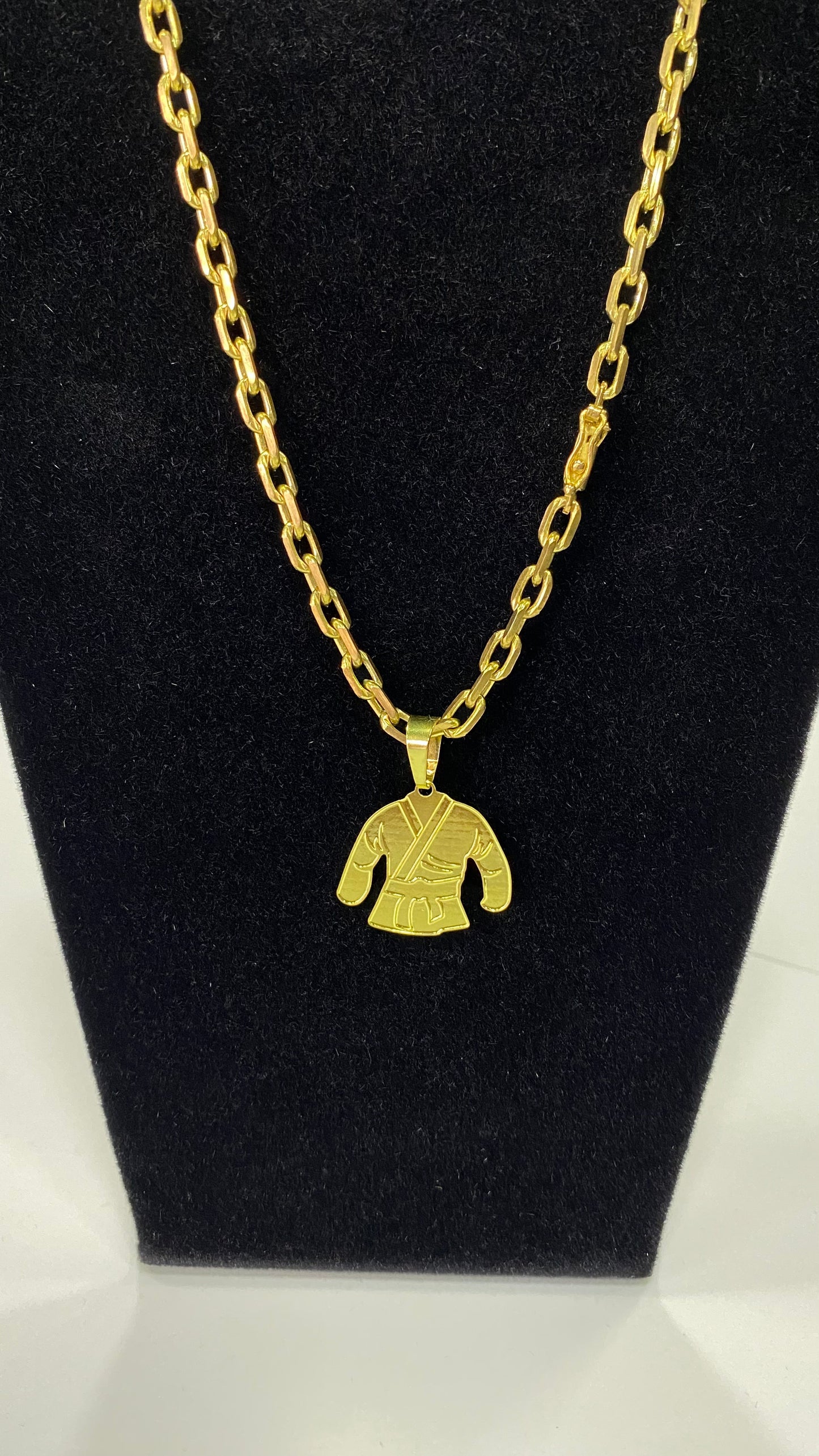 Corrente em moeda antiga