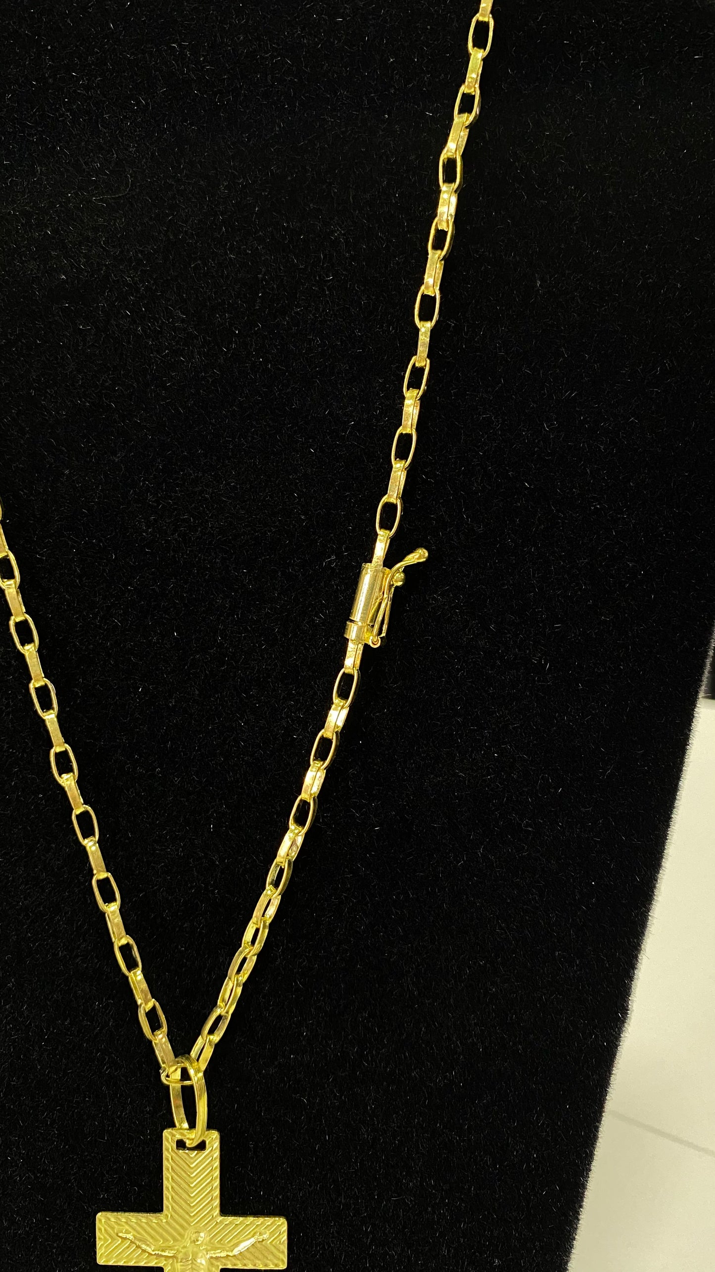 Corrente em moeda antiga